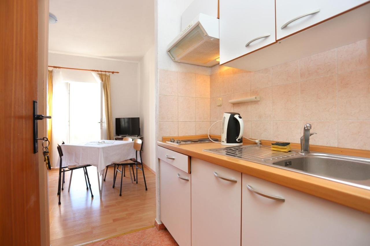 Apartment Igrane 311B Экстерьер фото