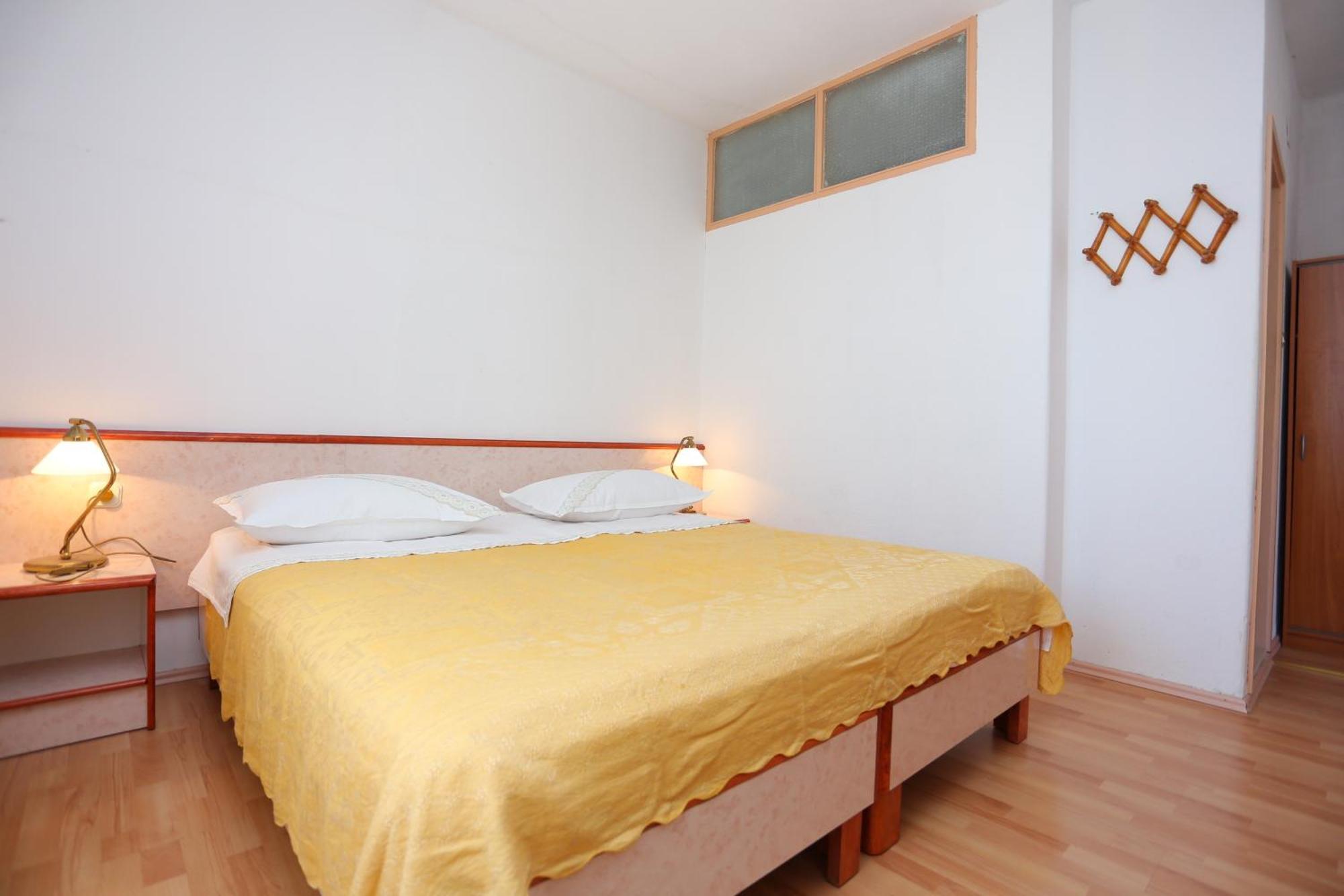 Apartment Igrane 311B Экстерьер фото