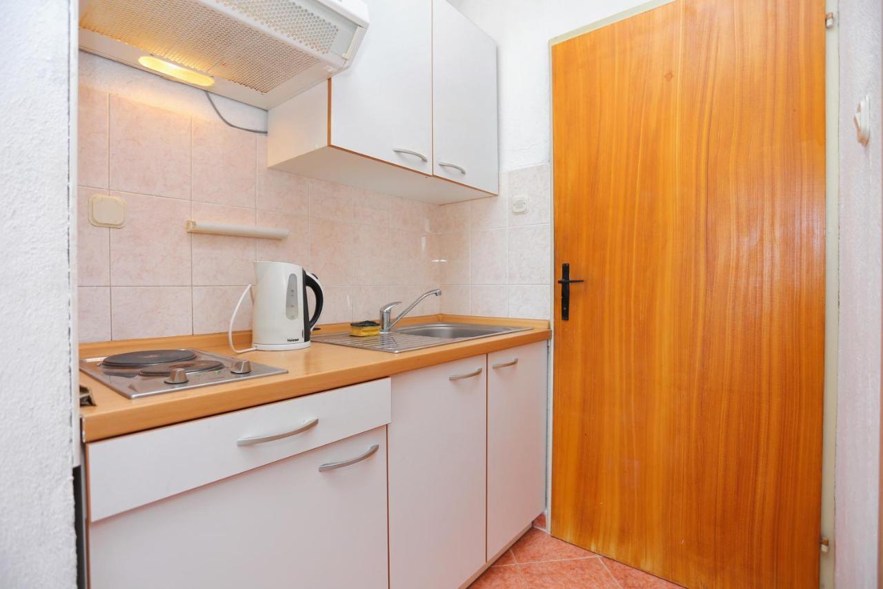 Apartment Igrane 311B Экстерьер фото